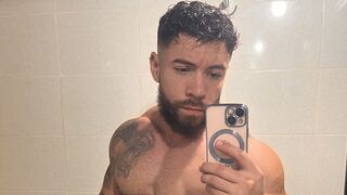 Free Nude SethCristopher