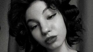 Free Nude ShannonBrowns