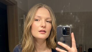 Free Nude ShavonKazunas