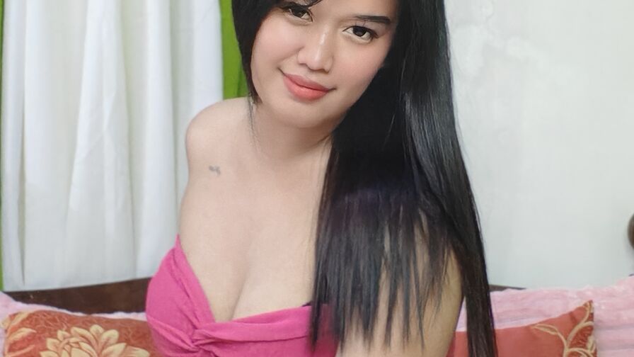 ShikainaRoberts Nude