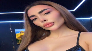 Free Nude ShinyAngelina