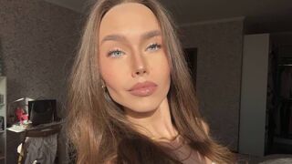 Free Nude SilviaDimmick