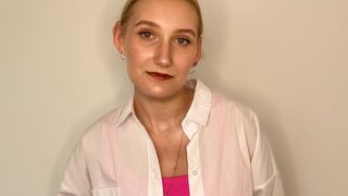 Free Nude SilviaFarleigh