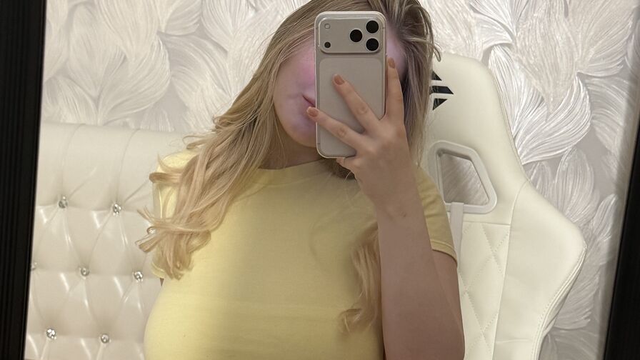 StacyGold Nude
