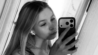 Free Nude StacySofts