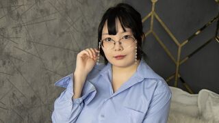 Free Nude SuaKimoto