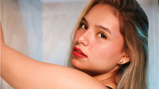 Free Nude SusieJohns