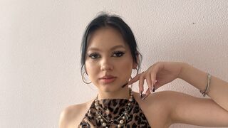 Free Nude TaiteChlen
