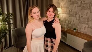 Free Nude TamelaAndLynella