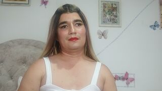 Free Nude TaniaLusia