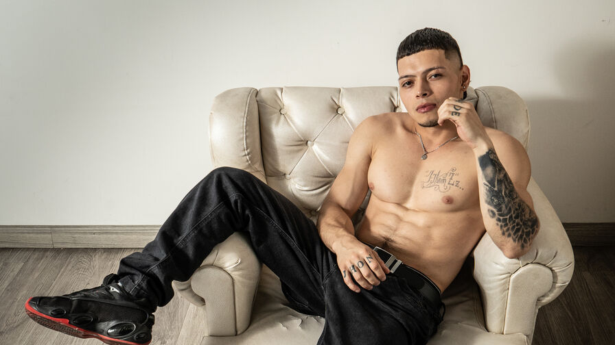 ThomasLewis Nude