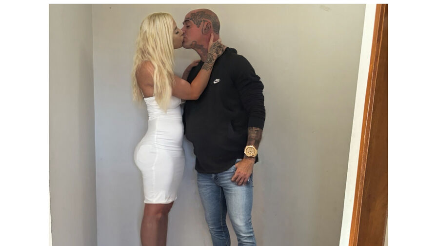 TlTSNTATTS Nude