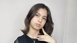 Free Nude TriciaDantin