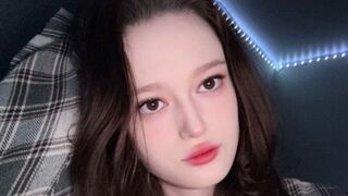 Free Nude TrinhHickox