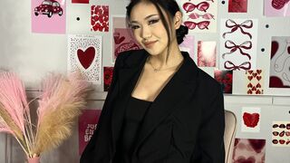 Free Nude VallieHusson