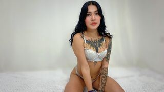 Free Nude VegaMia