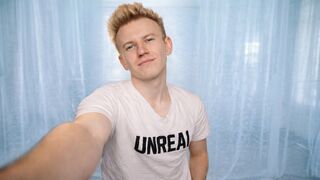 Free Nude VelvetVictor