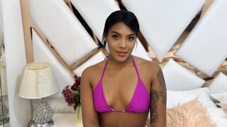 Free Nude VickyDecket