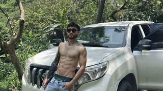 Free Nude ZacTorricheli