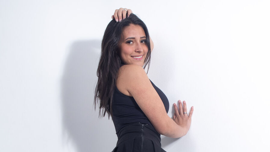ZaharaSkylar Nude