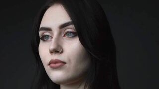Free Nude ZaraHersey