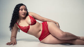 Free Nude ZhoeCarter