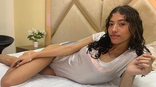 Free Nude ZoeConnors