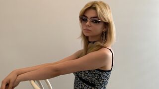 Free Nude ZoeCrichton