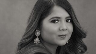 Free Nude bookishdivya