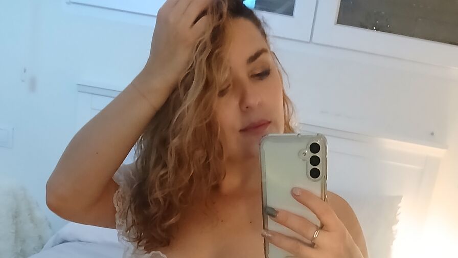 dayanaBlue Nude