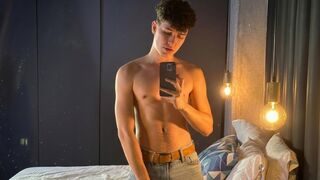 Free Nude AdrianMorelli