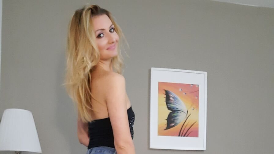 AeliaMuse Nude