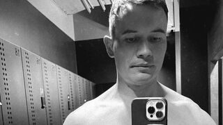 Free Nude AlexEdmundo