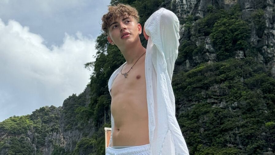 AlfredMartinez Nude