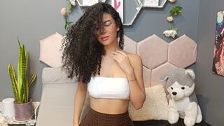 Free Nude AlisonAbril