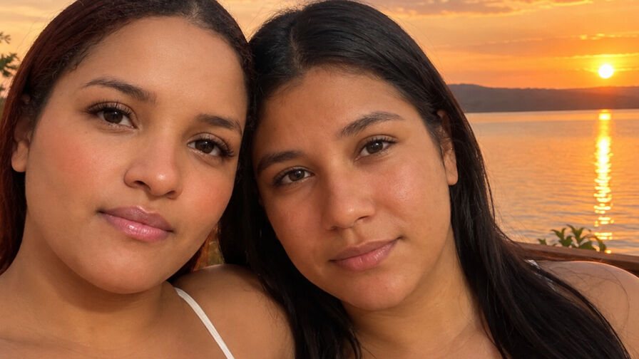 AlmaAndLara Nude