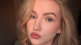 Free Nude AmyConnelly