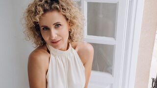 Free Nude AngelEmeli
