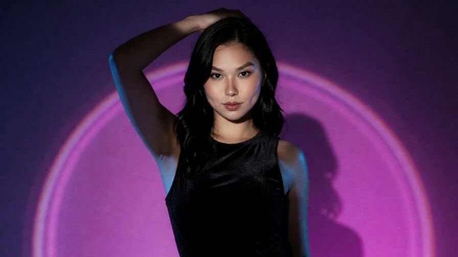 AnneKei Nude