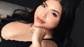 Free Nude AnnieLeeMiller
