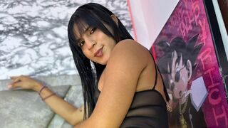 Free Nude AntoMia