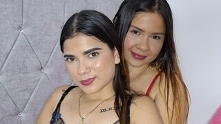 Free Nude AntonellandKimwi