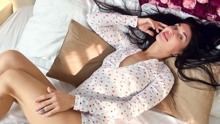 AriannaCruise Nude