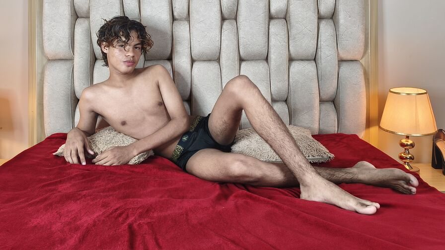 ArnoldDiaz Nude
