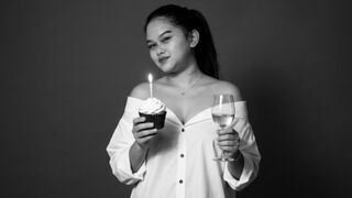 Free Nude AshleeRodriguez