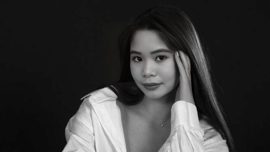 AyaNicole Nude