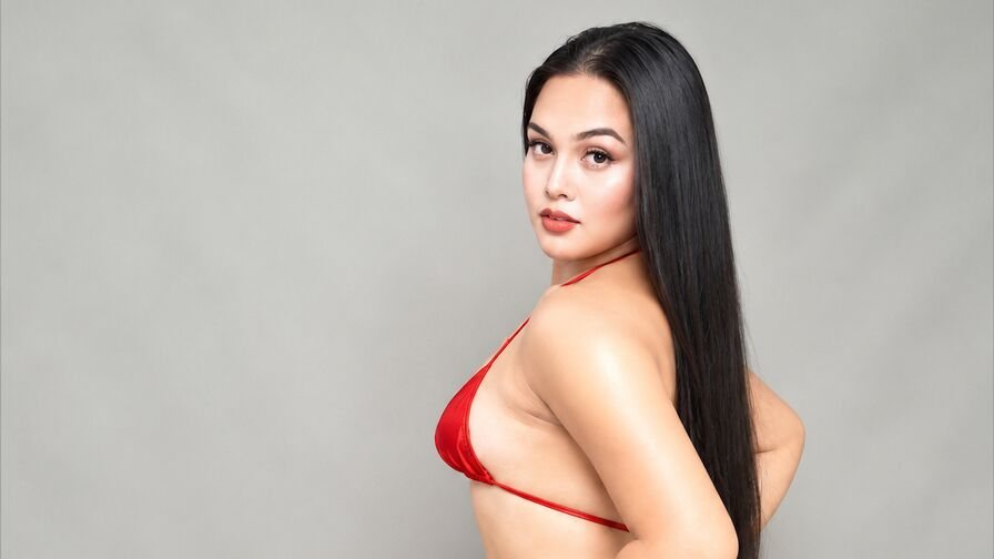 BelaClaire Nude