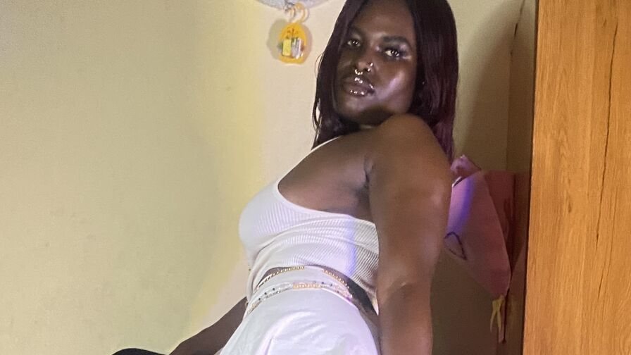 BellaChristian Nude