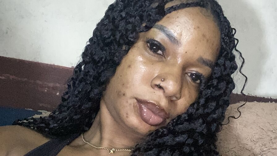 BellaPeter Nude