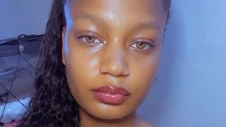Free Nude BojorGina